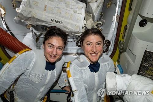 인류 최초 달 밟을 여성은?…NASA 우주비행사 후보 명단 발표