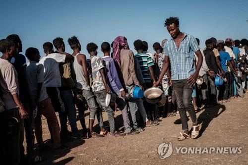 수단 함독 총리, '대규모 내전 난민' 에티오피아 방문