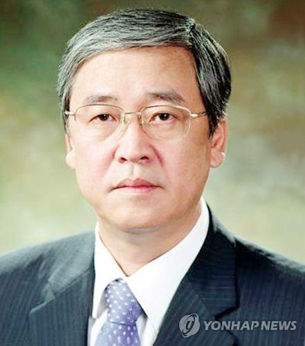 KBO 23대 총재로 정지택 전 두산 구단주 대행 선출