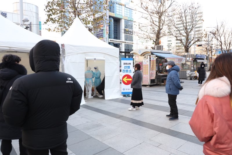 안양 임시선별검사소 풀링검사서 양성 2건…2차 개별 검사중