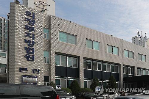 민경욱 전 의원에 총선 투표용지 전달 60대 징역형 선고