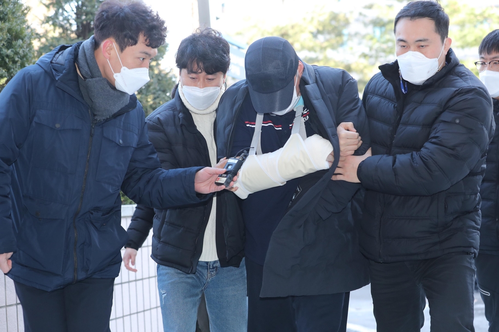 인천 북항터널 사망 사고…가해 벤츠 음주 운전자 묵묵부답