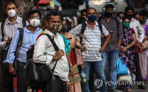 인도, 코로나19 확진자 1천만명 넘어…미국 이어 세계 2번째(종합)