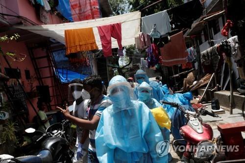 '최악 감염' 겪은 인도, 이젠 세계 백신 보급 전초기지로