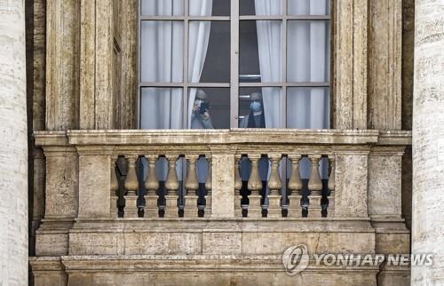 전 세계 우울한 크리스마스…코로나에 '집콕'·온라인 예배