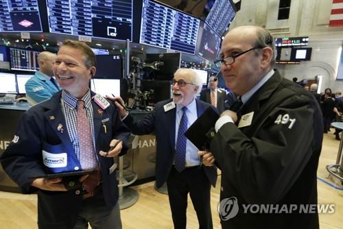 "바이든 증시, 트럼프 때보다 나쁠 것" CNBC 설문