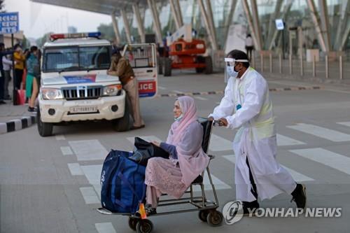 인도서도 변이 바이러스 감염자 첫 발견…정부, 대응 TF 구성(종합)