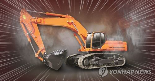 천안 철로 인근서 굴삭기가 화물열차와 부딪혀…2명 사망