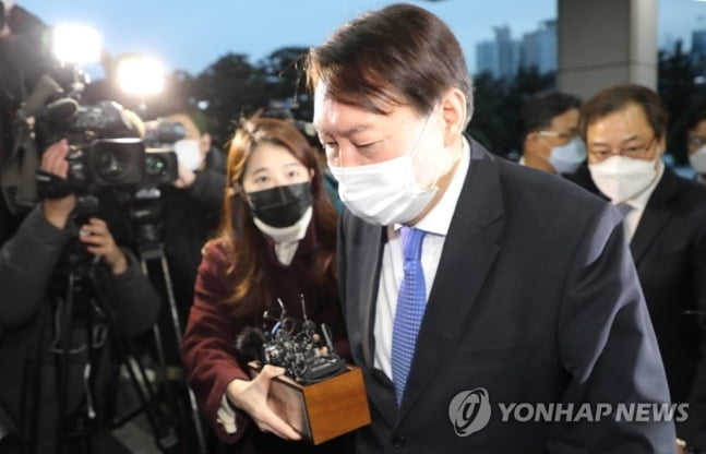 [속보] 법무부, 윤석열 징계위 10일로 재연기