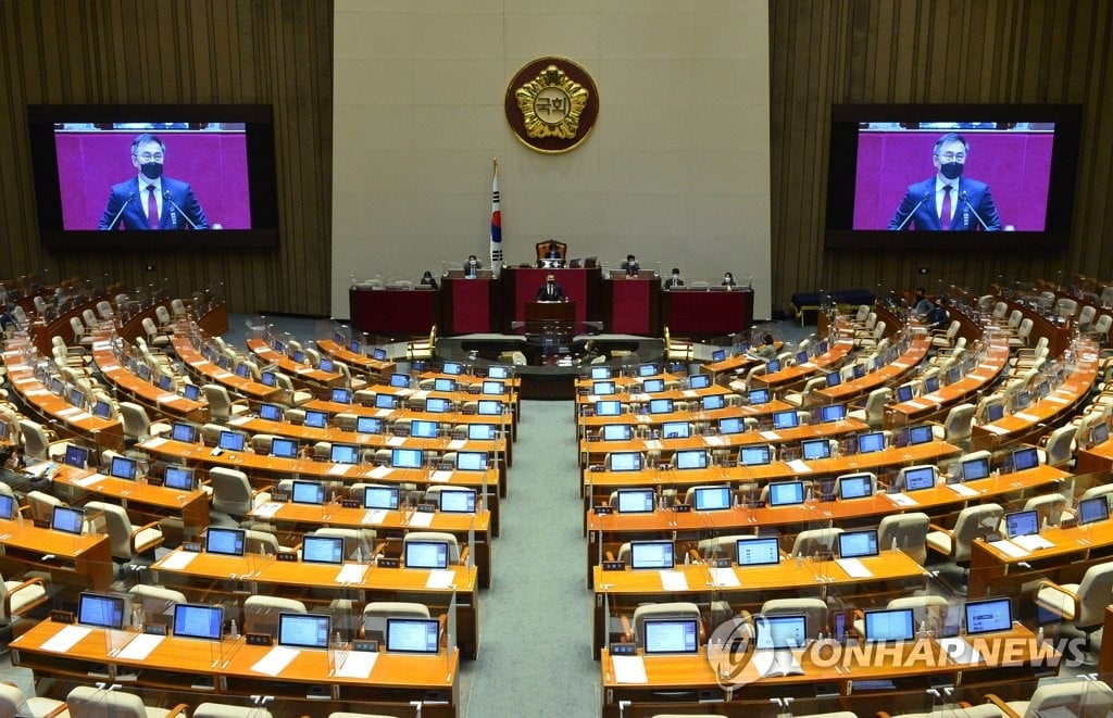 대북전단금지법 통과…전단 살포시 3년 징역