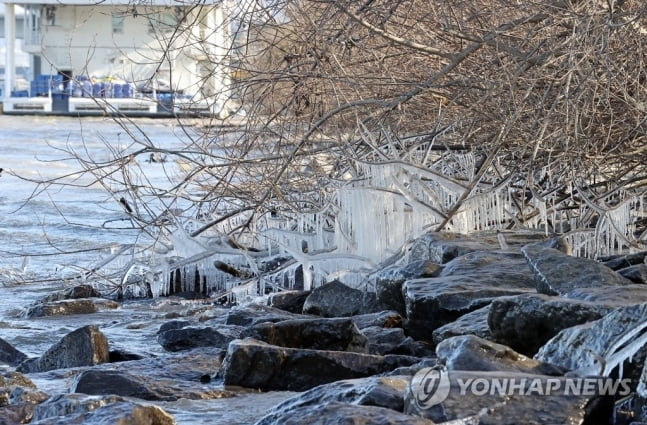 서울 오늘 아침 영하 11.1도…올겨울 최강한파