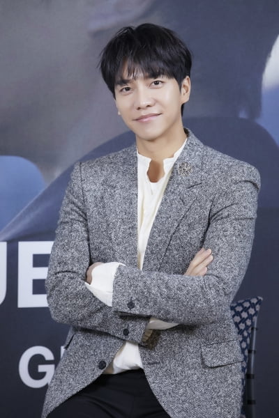 '가수 컴백' 이승기, 김범수·나얼·박효신 잇는 '김나박이' 될까 [종합]