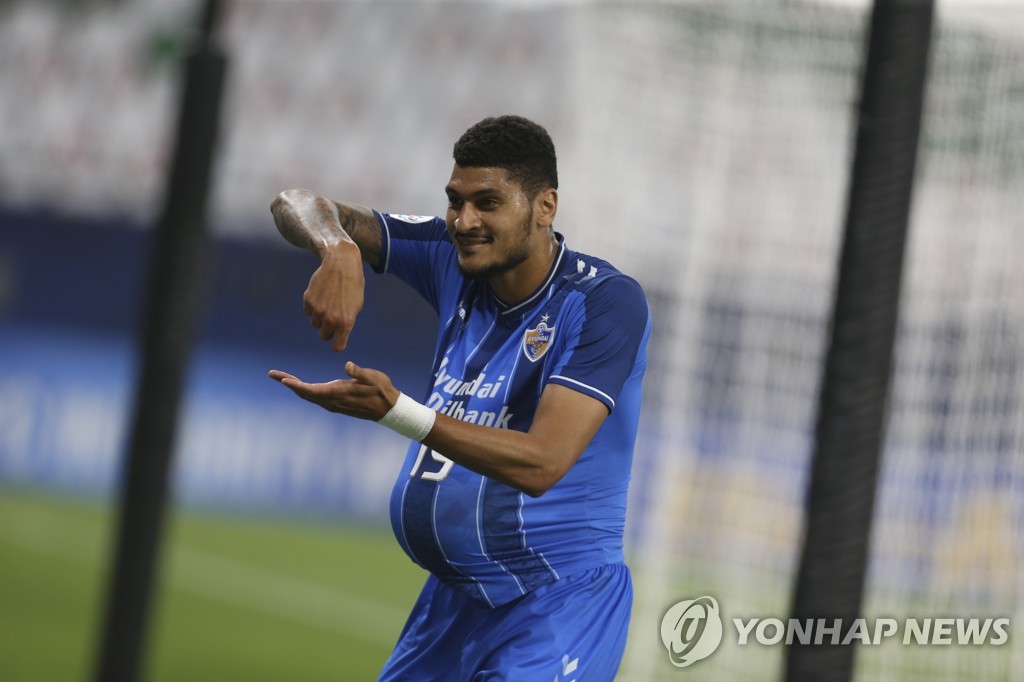 울산, 멜버른 3-0 꺾고 ACL 8강행…8년만의 우승 향해 '진군가'