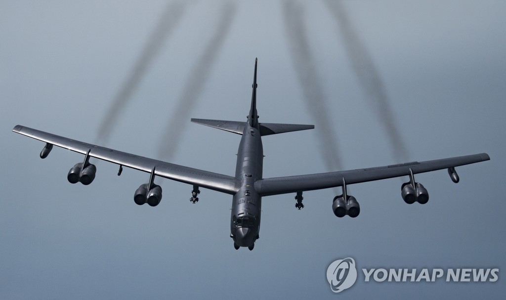 미국, 이란에 무력시위…B-52 전략폭격기 2대 걸프해 출격