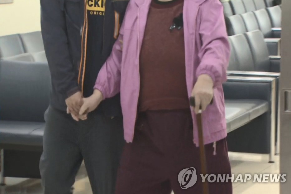 헌재 "노인성질환 장애인 장애급여 지급금지 위헌"