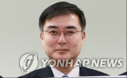 거래소 새 이사장 단독후보에 손병두 전 금융위 부위원장