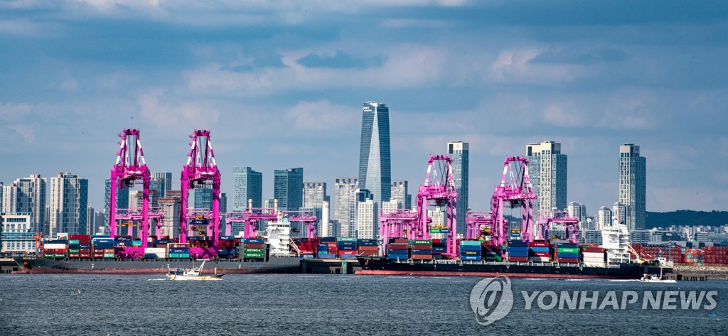 인천항 제1항로 퇴적물 없앤다…선박 입출항 장애 제거