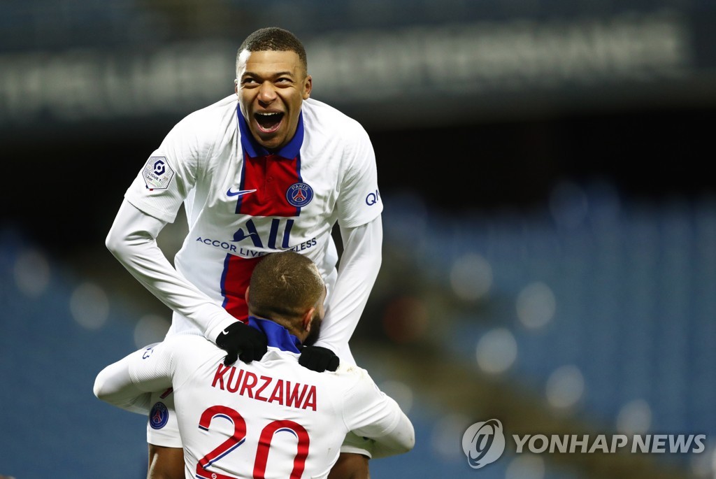 메시·호날두 이을 22세 골잡이 음바페, PSG 100호골 '쾅'