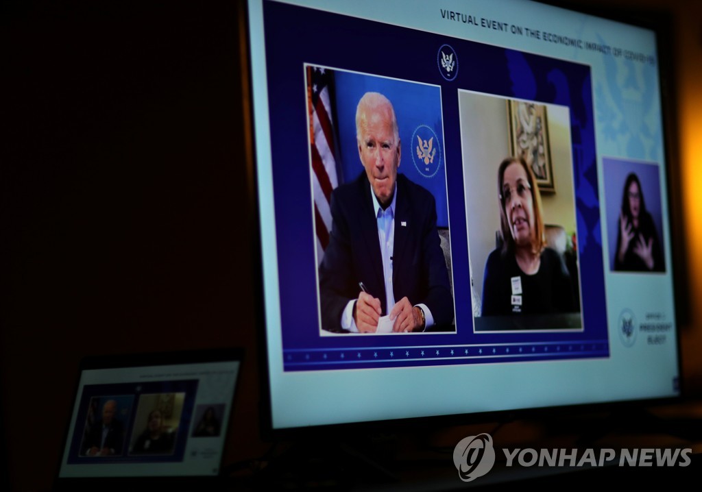 "코로나에 절망적" 울먹인 실직자…바이든, 부양안 통과 촉구(종합)