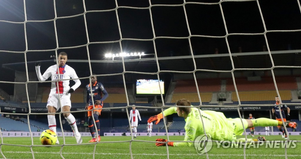 메시·호날두 이을 22세 골잡이 음바페, PSG 100호골 '쾅'