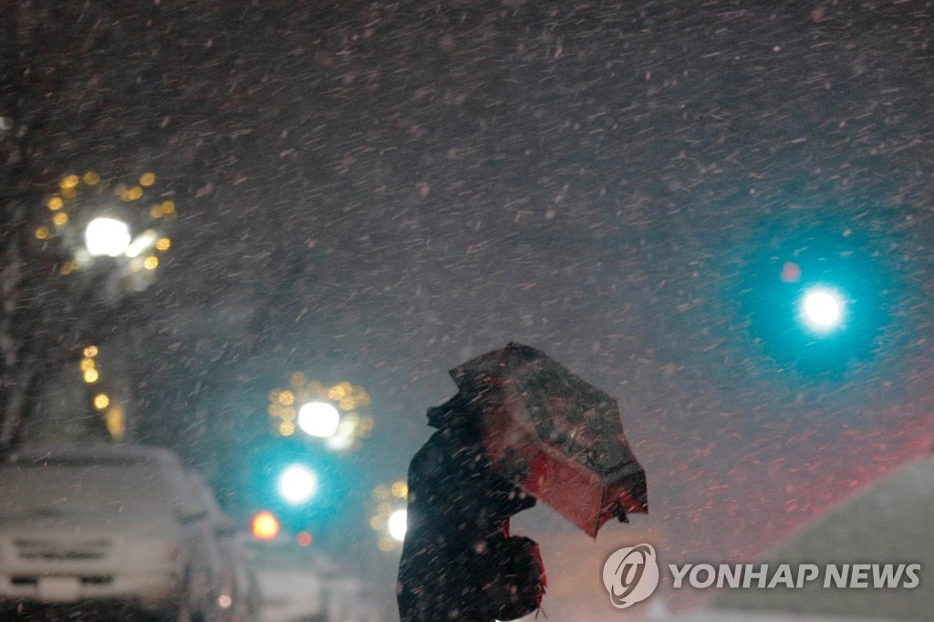 미 북동부에 올해 첫 겨울폭풍 강타…수십만가구 정전