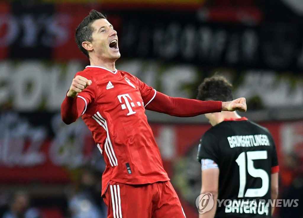 손흥민, 가디언 선정 세계 축구선수 22위…1위는 레반도프스키