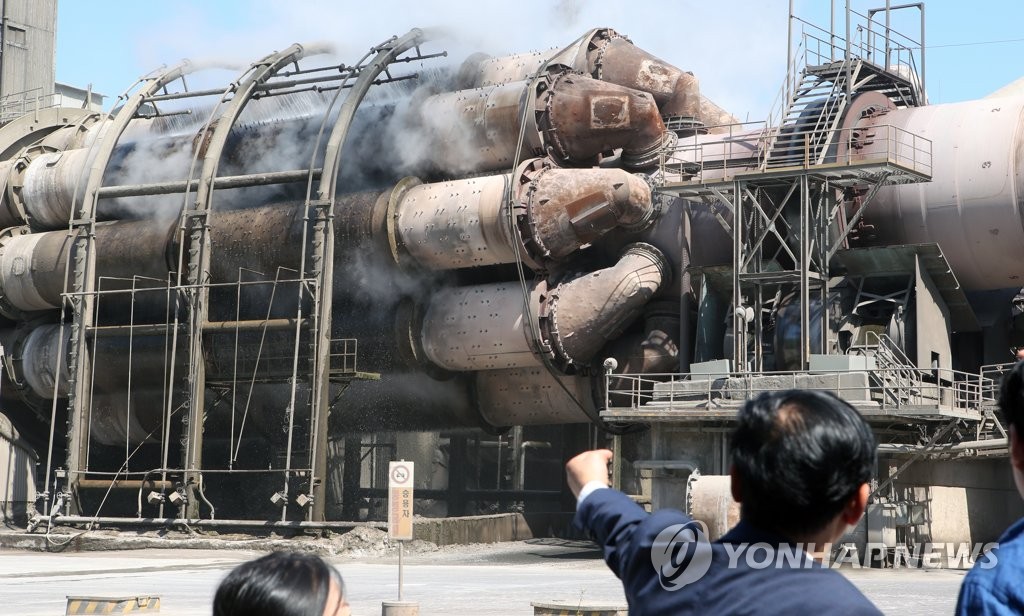 시멘트협회 "시멘트세 신설 반대…250억원 직접 지원"