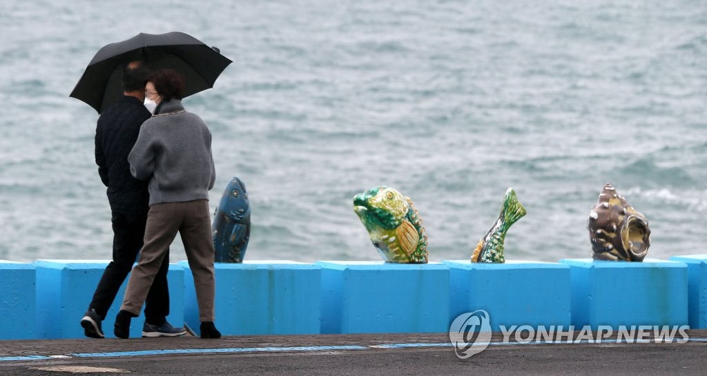 제주 오후부터 비 내리고 한라산에는 눈