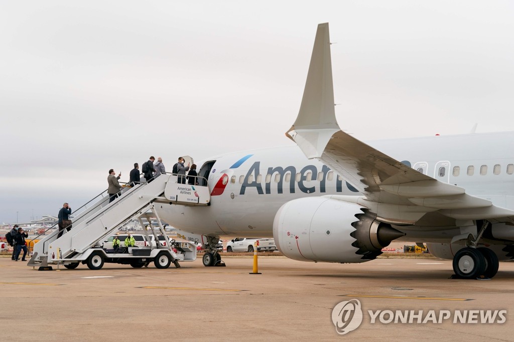 라이언에어, '운항 재개 허용' 보잉 737맥스 75대 추가 구입