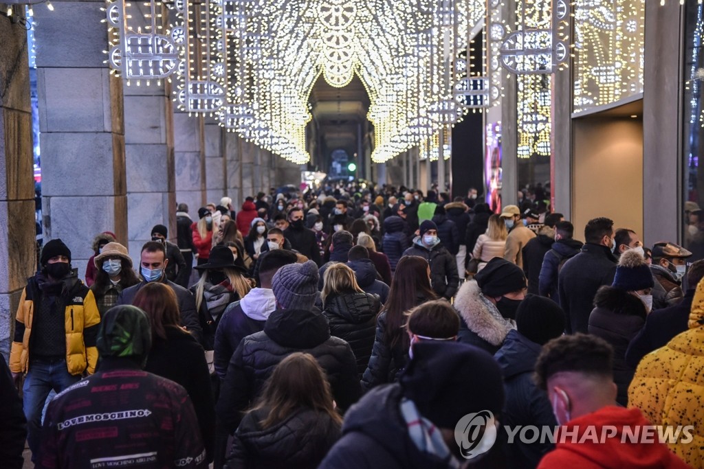 이탈리아의 자성…"여름 휴가 즐긴 대가로 2만명 희생"