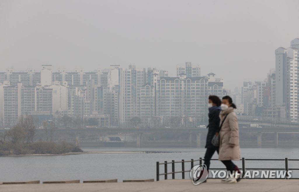 [내일날씨] 전국 곳곳 미세먼지 '나쁨'…일부 아침 눈·비