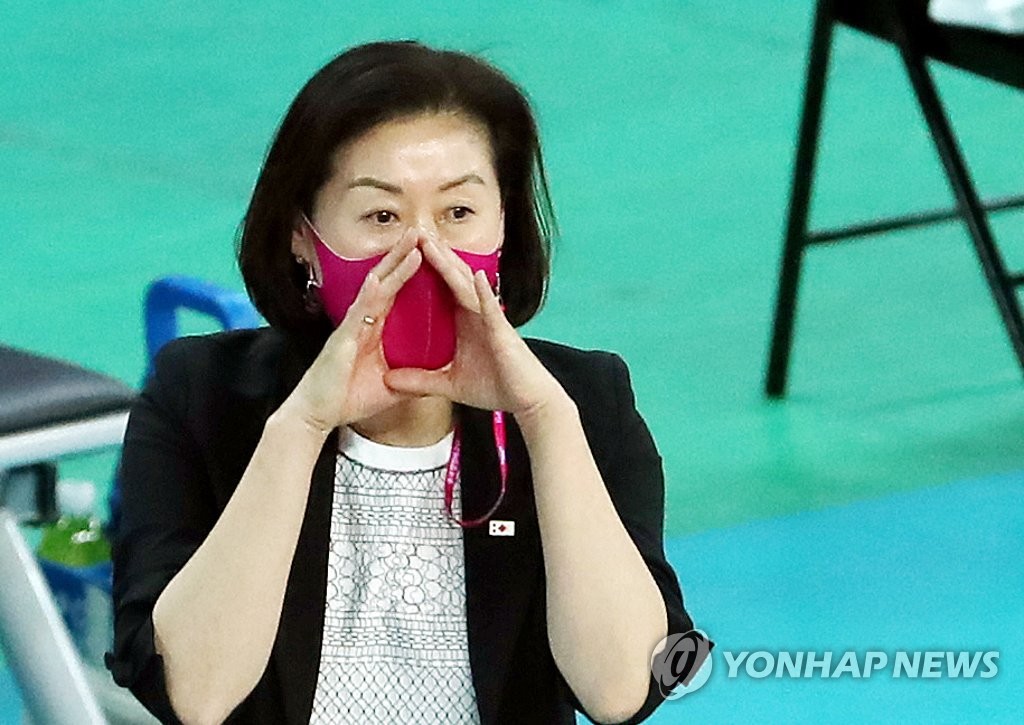 연패 빠진 박미희 흥국생명 감독 "어린 선수 성장이 위안거리"