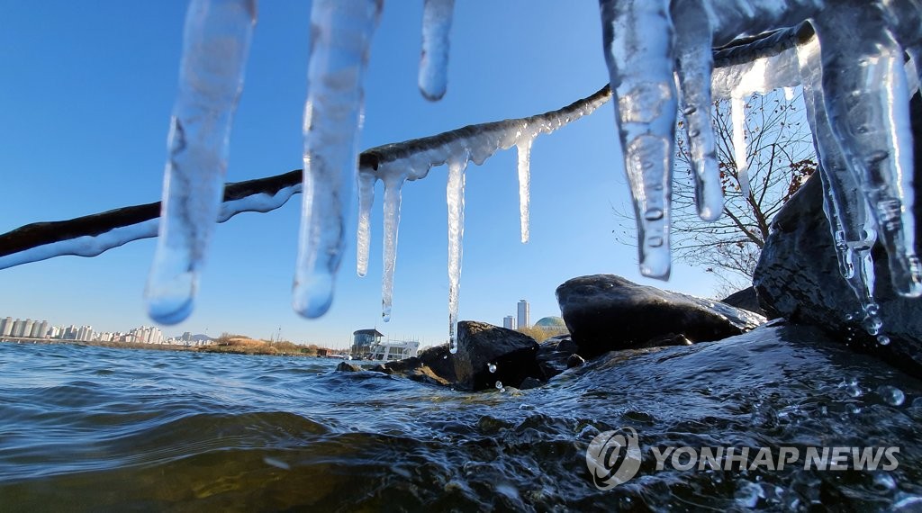 오늘도 전국 맹추위 기승…호남·제주에 눈