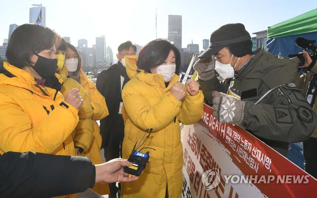 곧 단식 일주일…정의, 중대재해법 與압박 강화