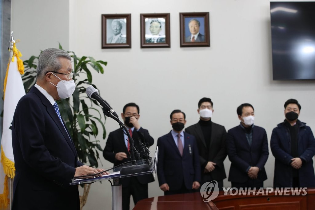 김종인 사과 野 '시끌'…"진솔한 반성" "두들겨맞고 사과한 격"(종합)