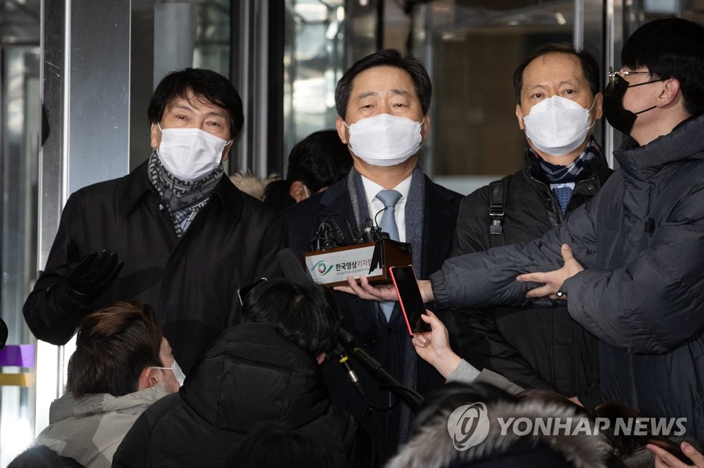 윤석열측 "'대통령 상대 소송' 표현은 단순화이자 왜곡"