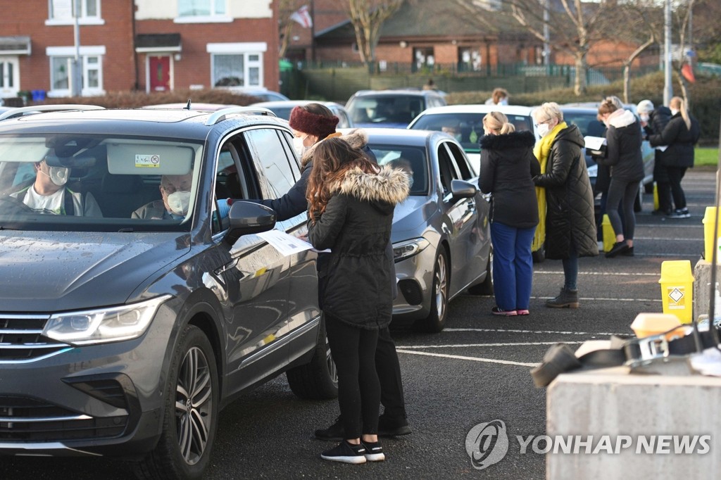 영국 코로나 신규 확진자 3만5천400명…사망자 530명