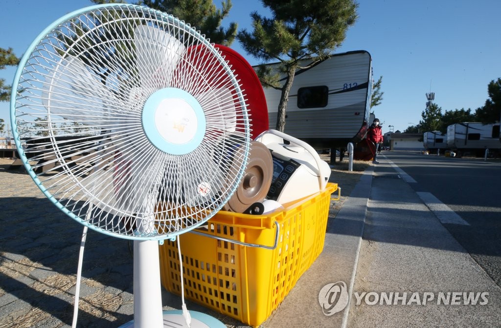 강원 코로나 환자 1천명 넘어…원주 관광공사 직원 확진에 폐쇄(종합)