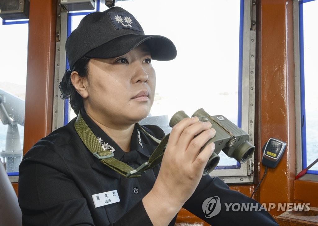 해군 중령급 지휘 전투함·기뢰부설함에 첫 여성 함장 탄생