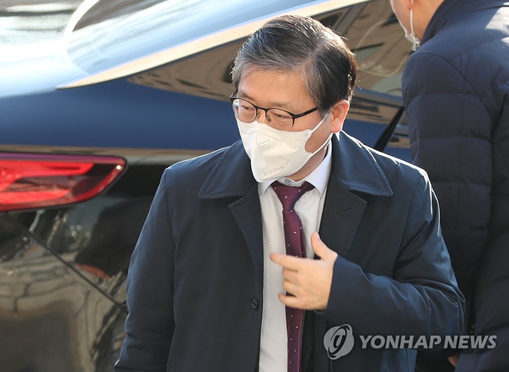 "변창흠 장녀, 예일대 진학 때 허위 인턴경력 제출 의혹"(종합)