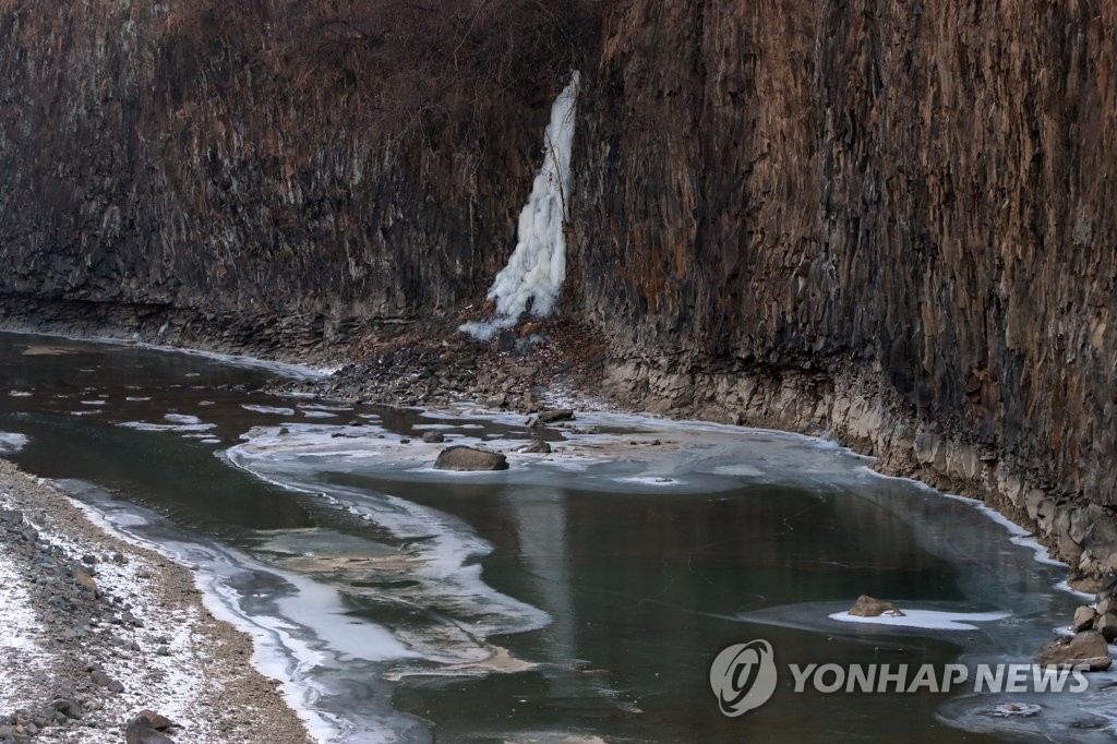 내일 최저 영하 17도 강추위…전라 서부 30㎝ 이상 눈