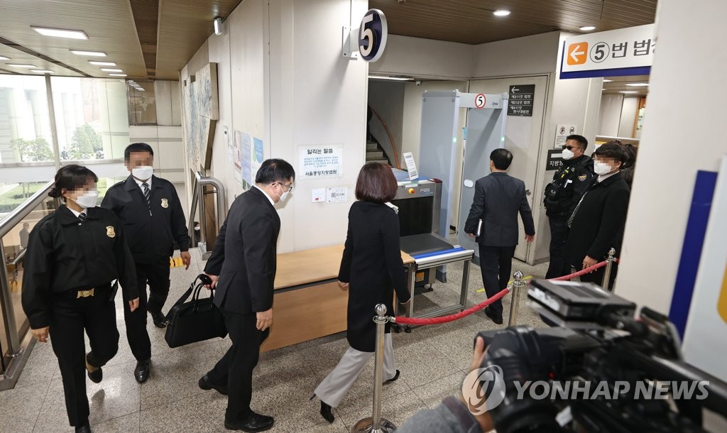 野, 정경심 실형에 "사필귀정…손바닥으로 하늘 못 가려"