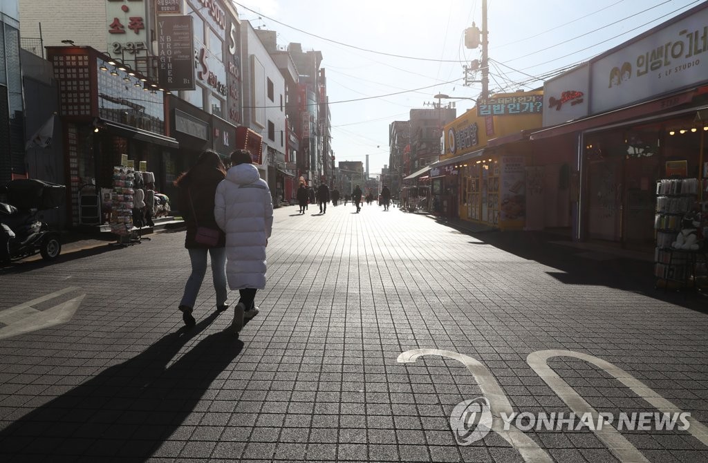 조용하고 차분한 성탄절…관광지 한산·코로나 검사 행렬 이어져(종합)