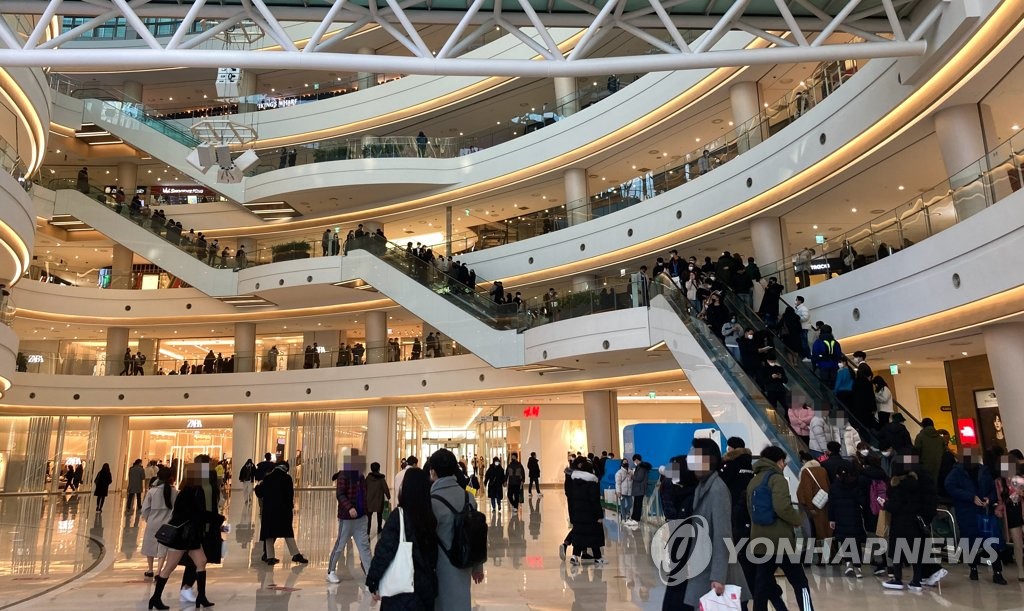 2.5단계 연장에…시민들 "'땜질식 조치' 효과 없어"