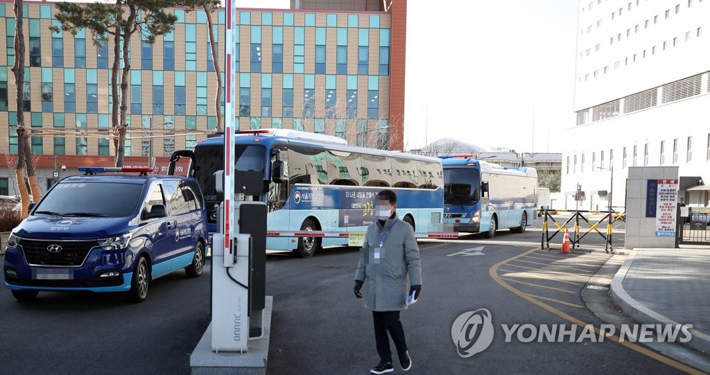 동부구치소 수감자, 생활치료센터 등지로 추가 이송…1인실 사용