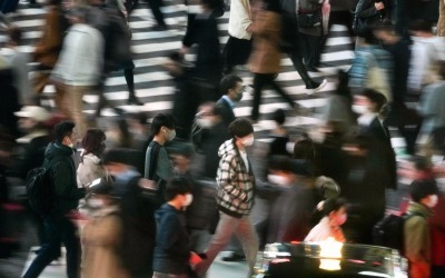 [속보] 日 도쿄 신규 확진자 584명…하루 최다 기록