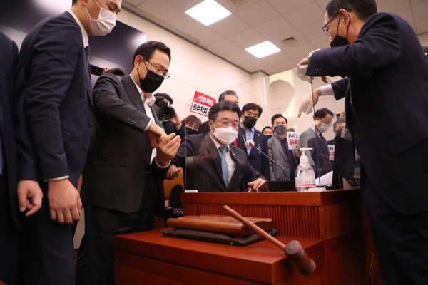 '야당 비토권' 무력화 공수처법, 이르면 내일(9일) 국회 통과 [종합]