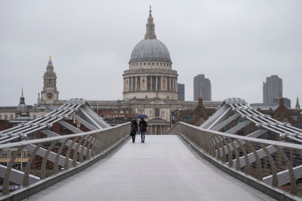  2020 년 12 월 21일, 영국 런던의 밀레니엄 다리 / 사진=AP