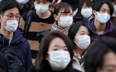 日, 일주일 코로나 확진자 최다…변이 바이러스 유입