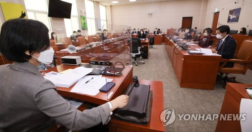 '조두순 방지법' 여가소위 통과…거주지 건물번호도 공개